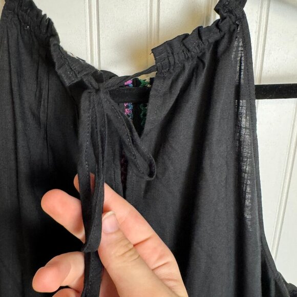 Knox Rose NWT Black Embroidered Halter Top Back Tie K7 - Picture 6 of 7